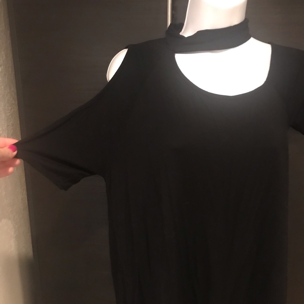 3/$30- Stylish soft maternity top sz s